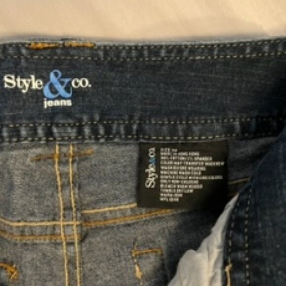 Style & Co Jeans Cropped Size 2P NWOT - Picture 4 of 4